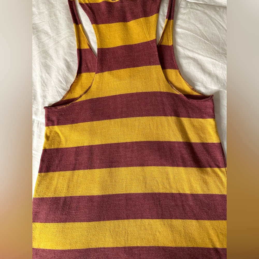 Throwback uniform #HTTR Gold/Burgundy “R” Racerback Tank Top Redskins - Picture 5 of 6